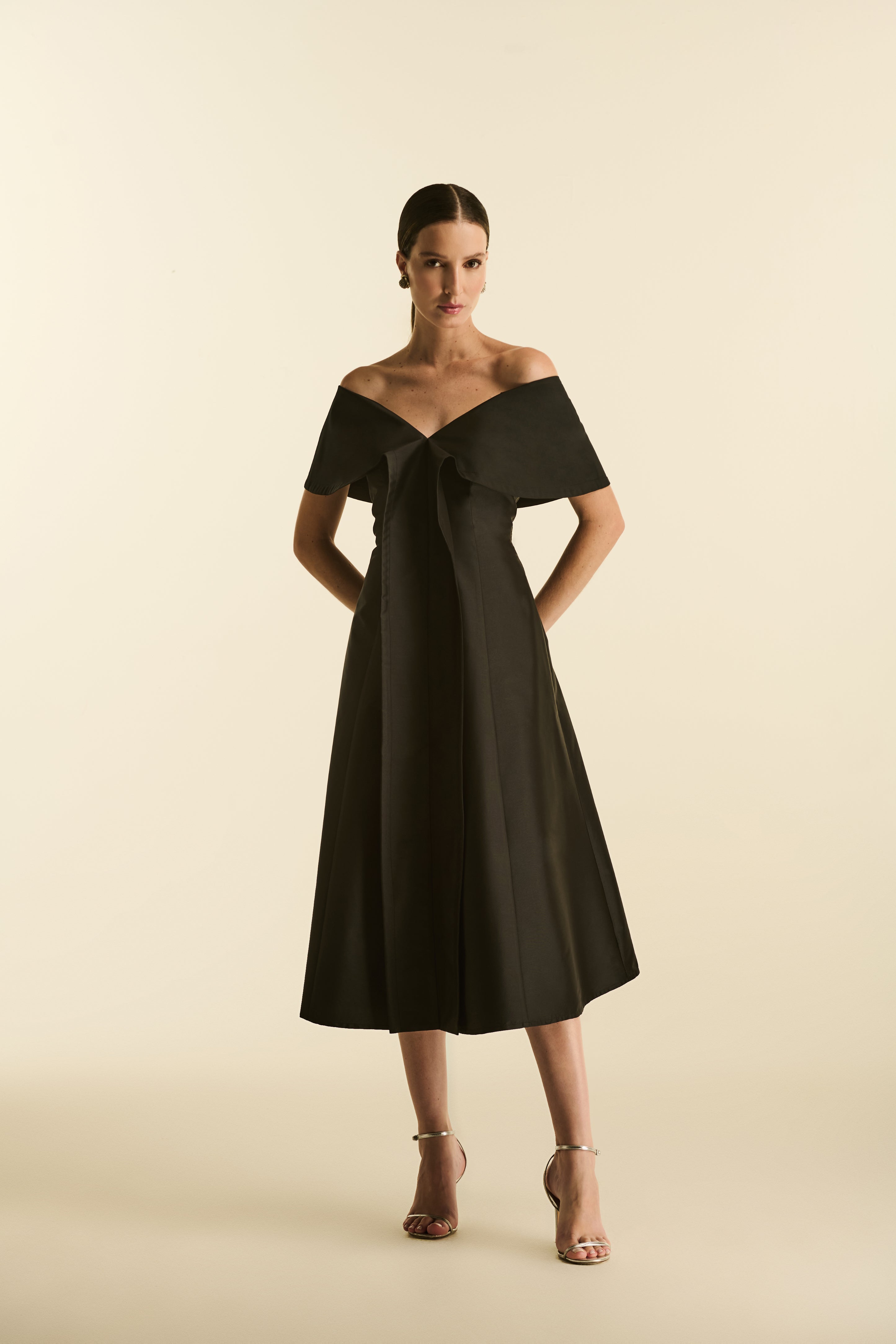 Vestido Mídi Tafeta