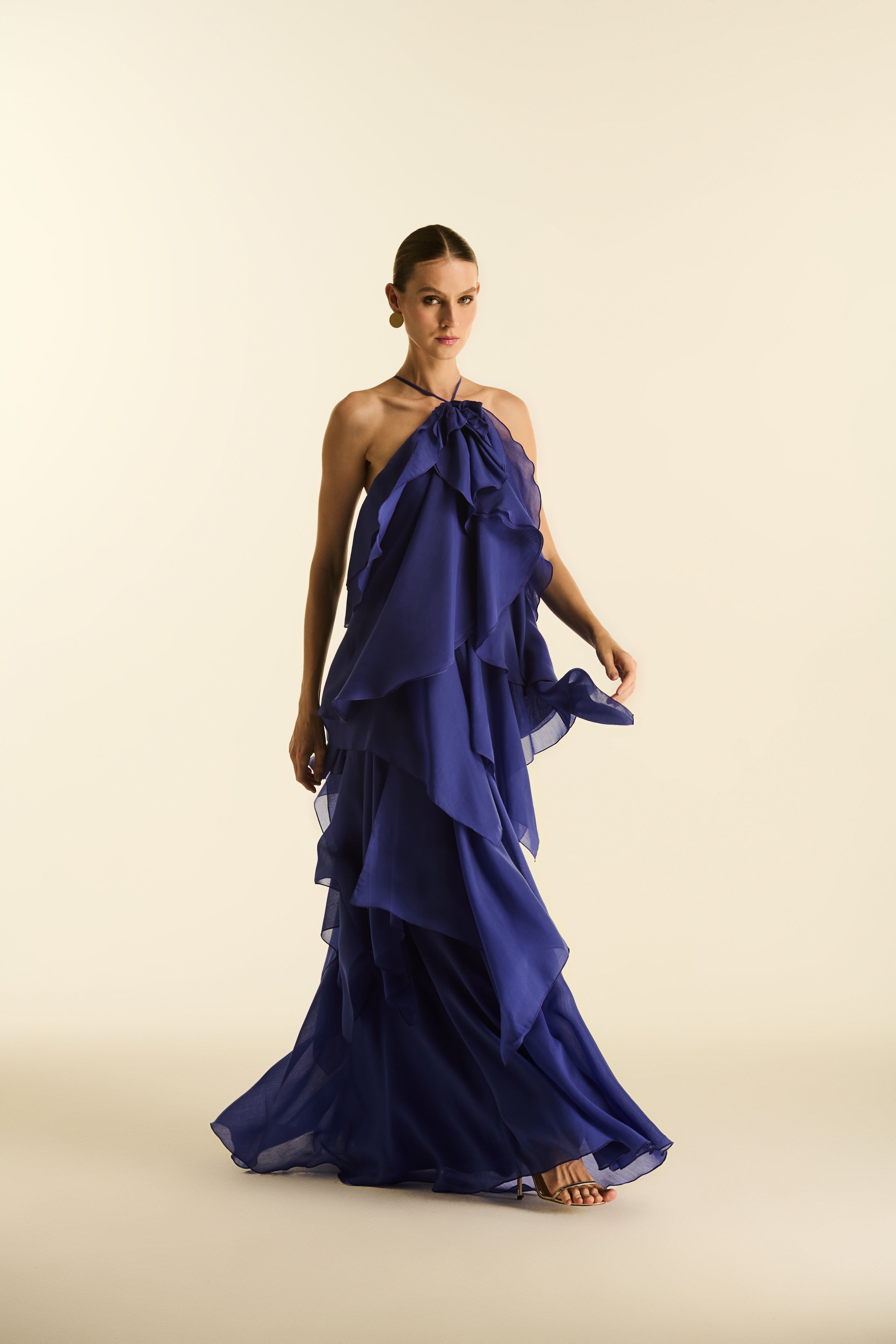 Vestido Longo em Camadas