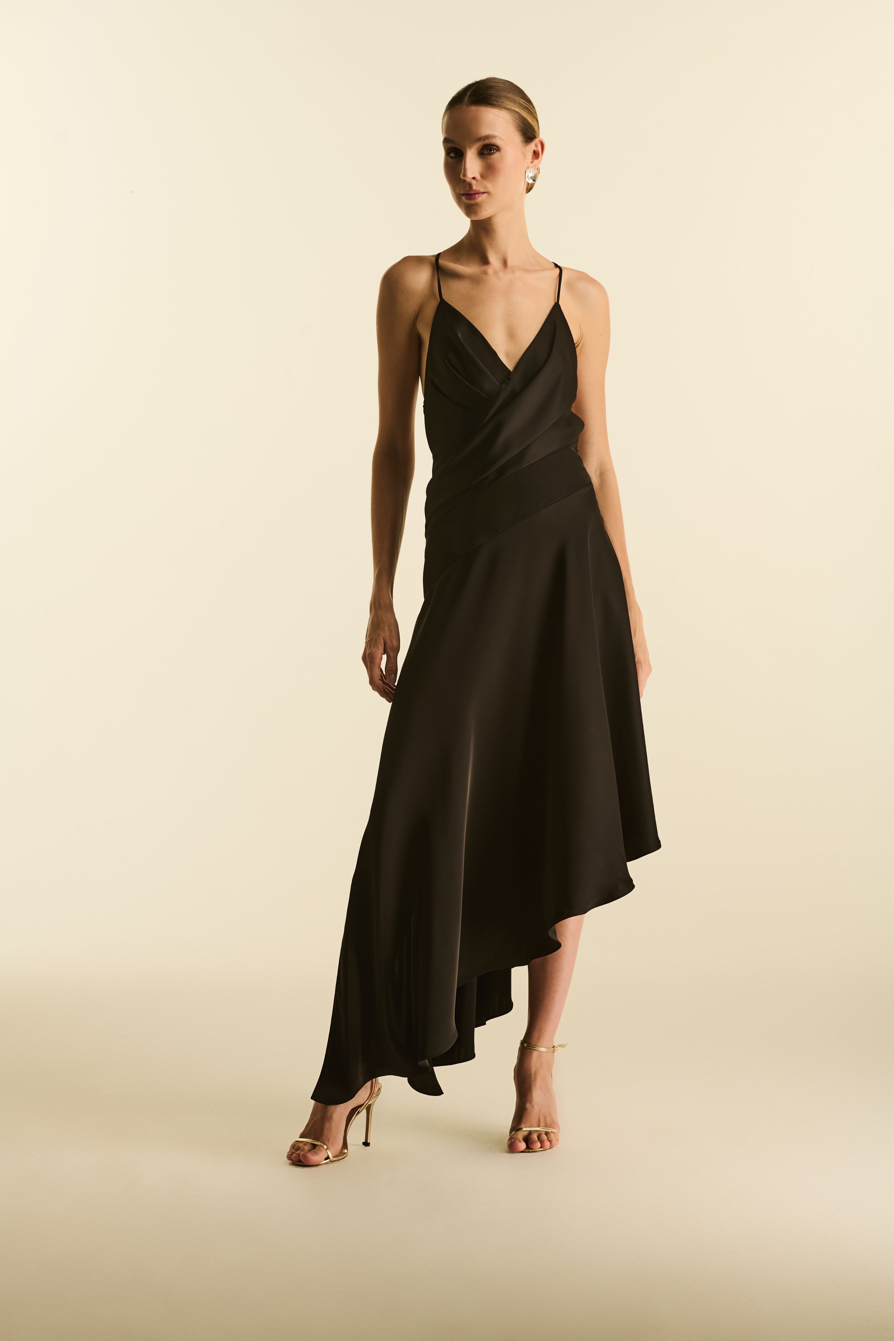 Vestido Mídi Assimétrico