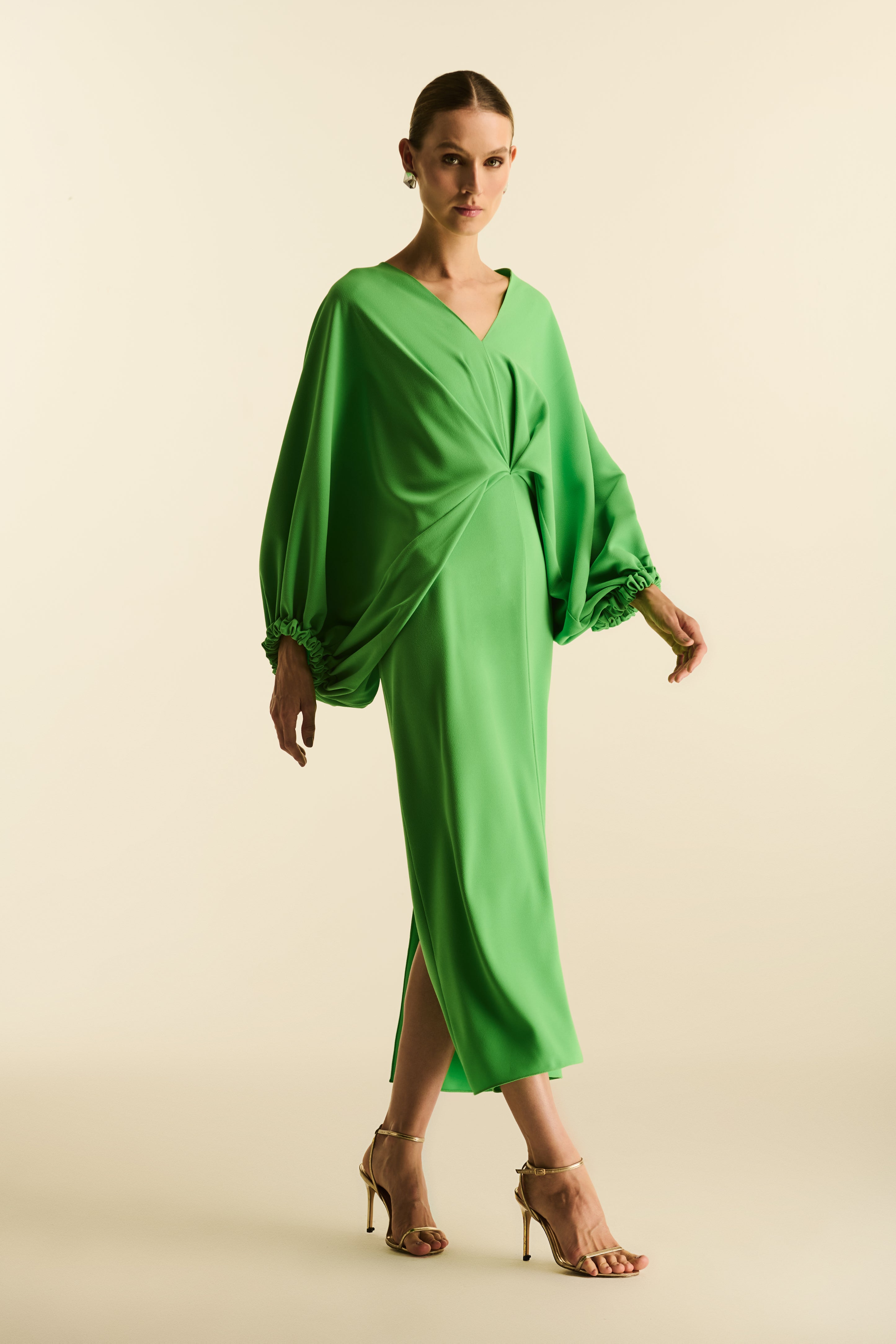 Vestido Mídi Morcego